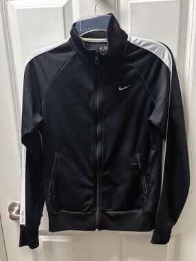 Nike Black/White jogger jacket EUC Sz Medium